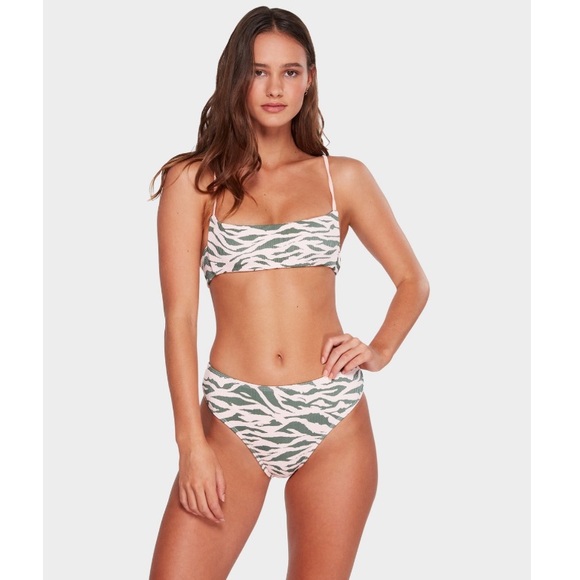 🔥🔥BILLABONG - UNTAMED BRALETTE MAUI BIKINI🔥🔥 - Picture 6 of 7